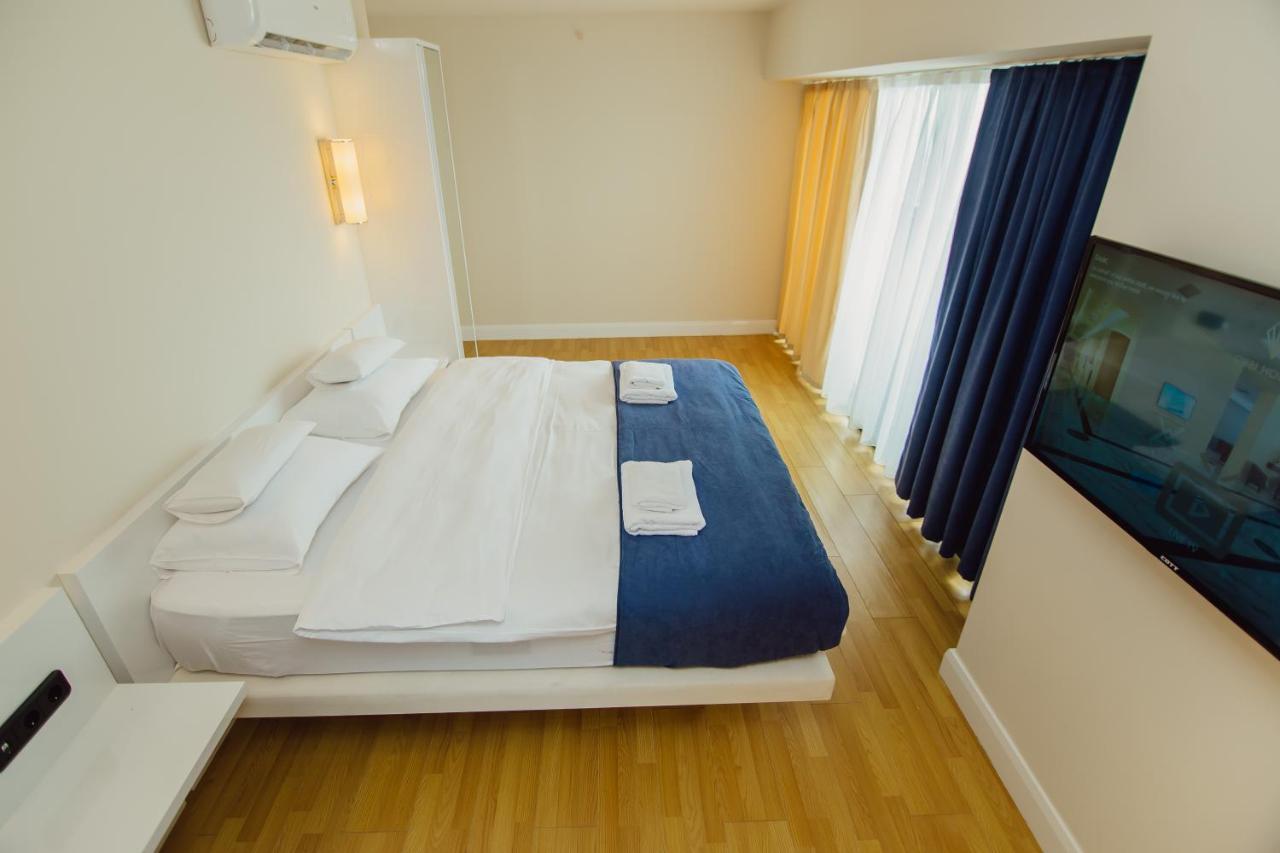 Premium Aparthotel With Sea View Batumi Exteriör bild