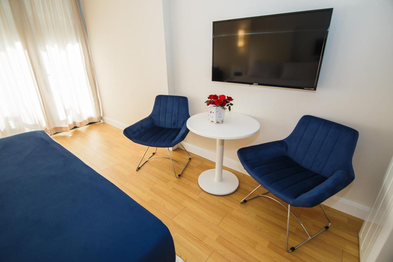 Premium Aparthotel With Sea View Batumi Exteriör bild