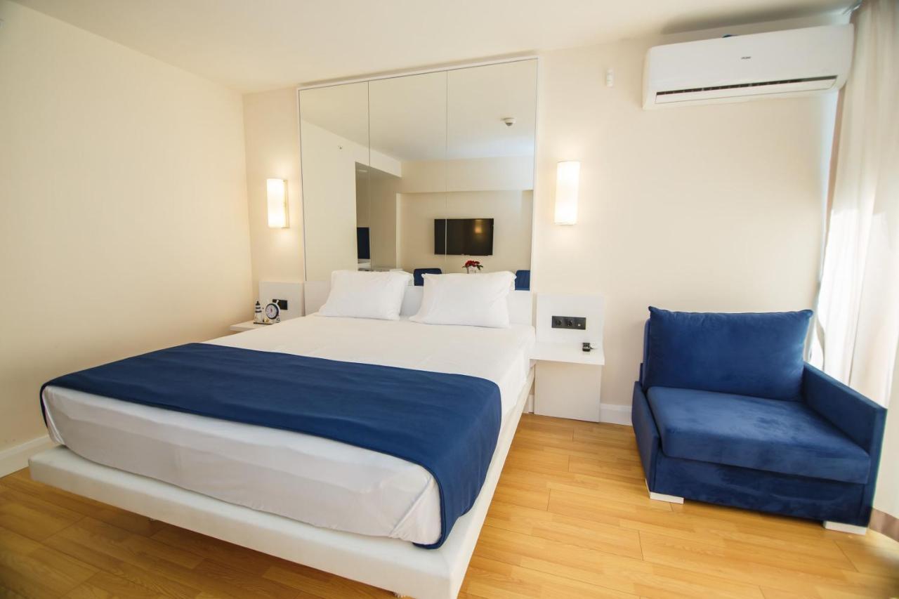 Premium Aparthotel With Sea View Batumi Exteriör bild