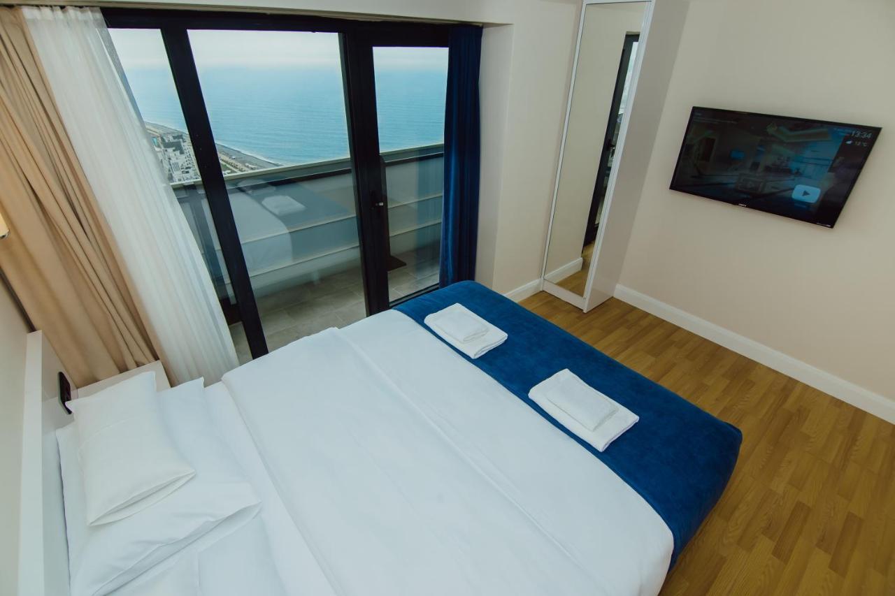 Premium Aparthotel With Sea View Batumi Exteriör bild