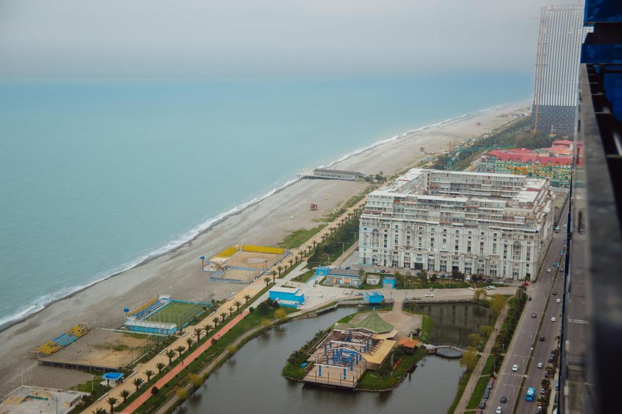 Premium Aparthotel With Sea View Batumi Exteriör bild