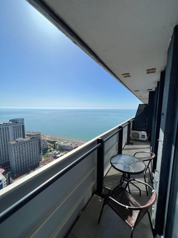 Premium Aparthotel With Sea View Batumi Exteriör bild