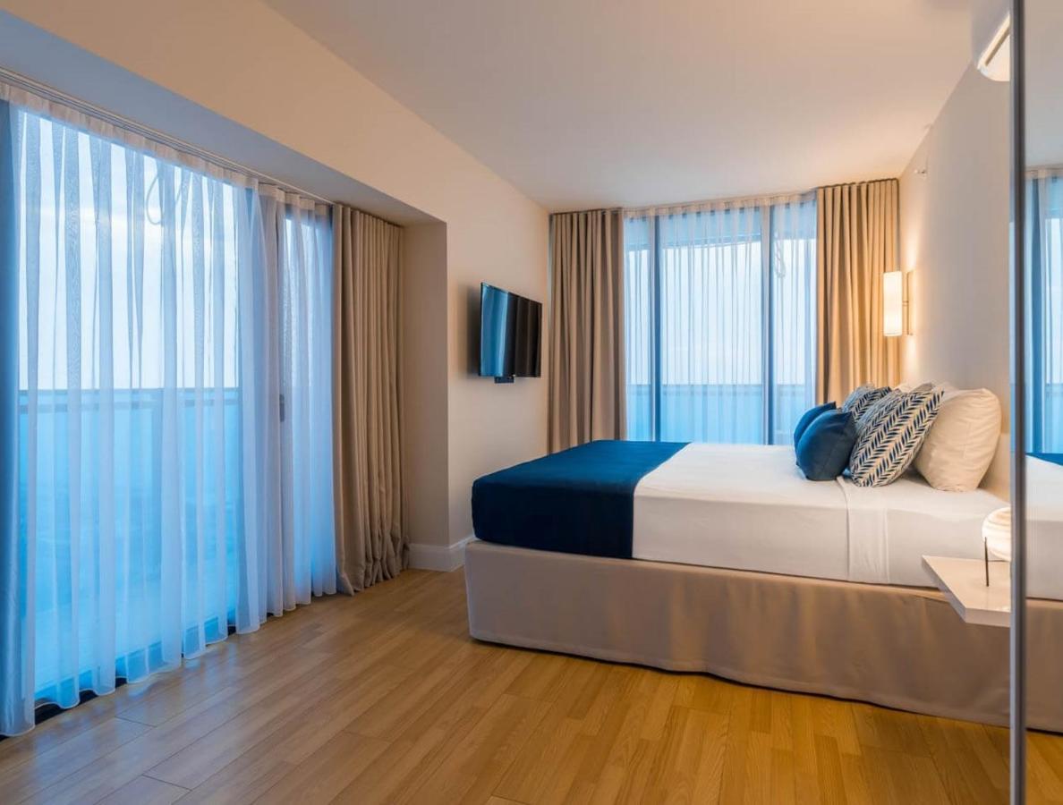 Premium Aparthotel With Sea View Batumi Exteriör bild